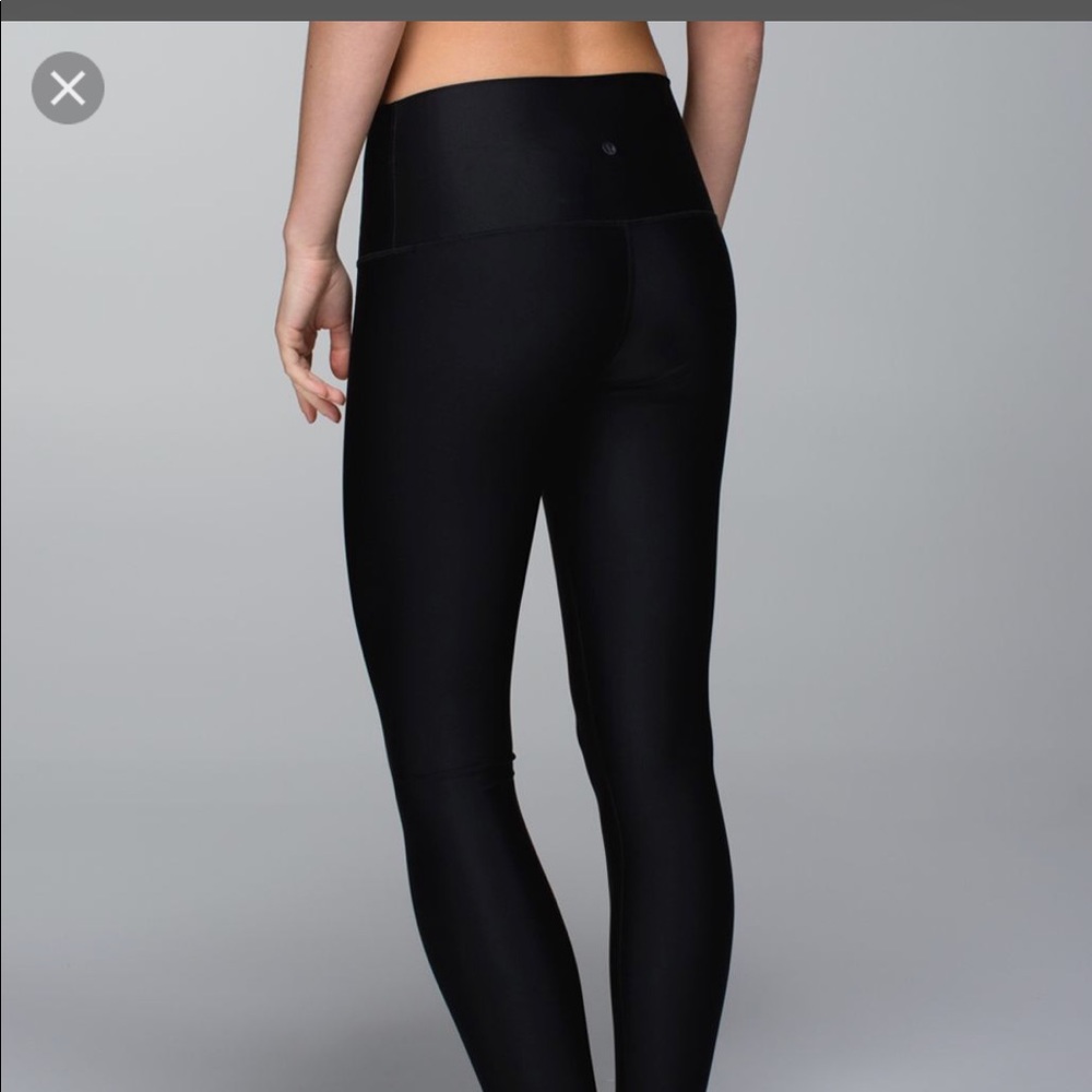 Lululemon black shine leggings high rise